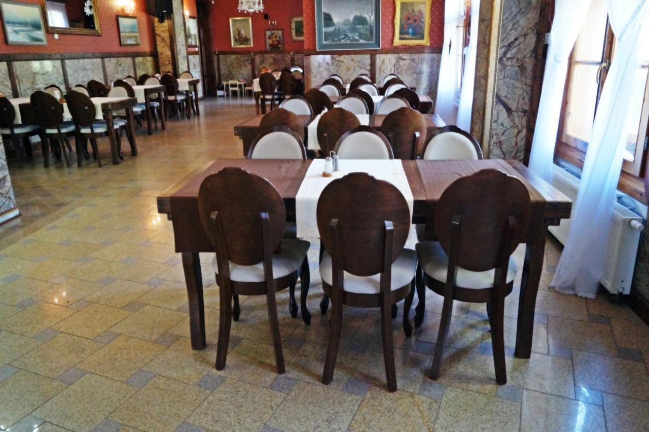 Noclegi Przy Restauracji Klemens Szczebrzeszyn Extérieur photo